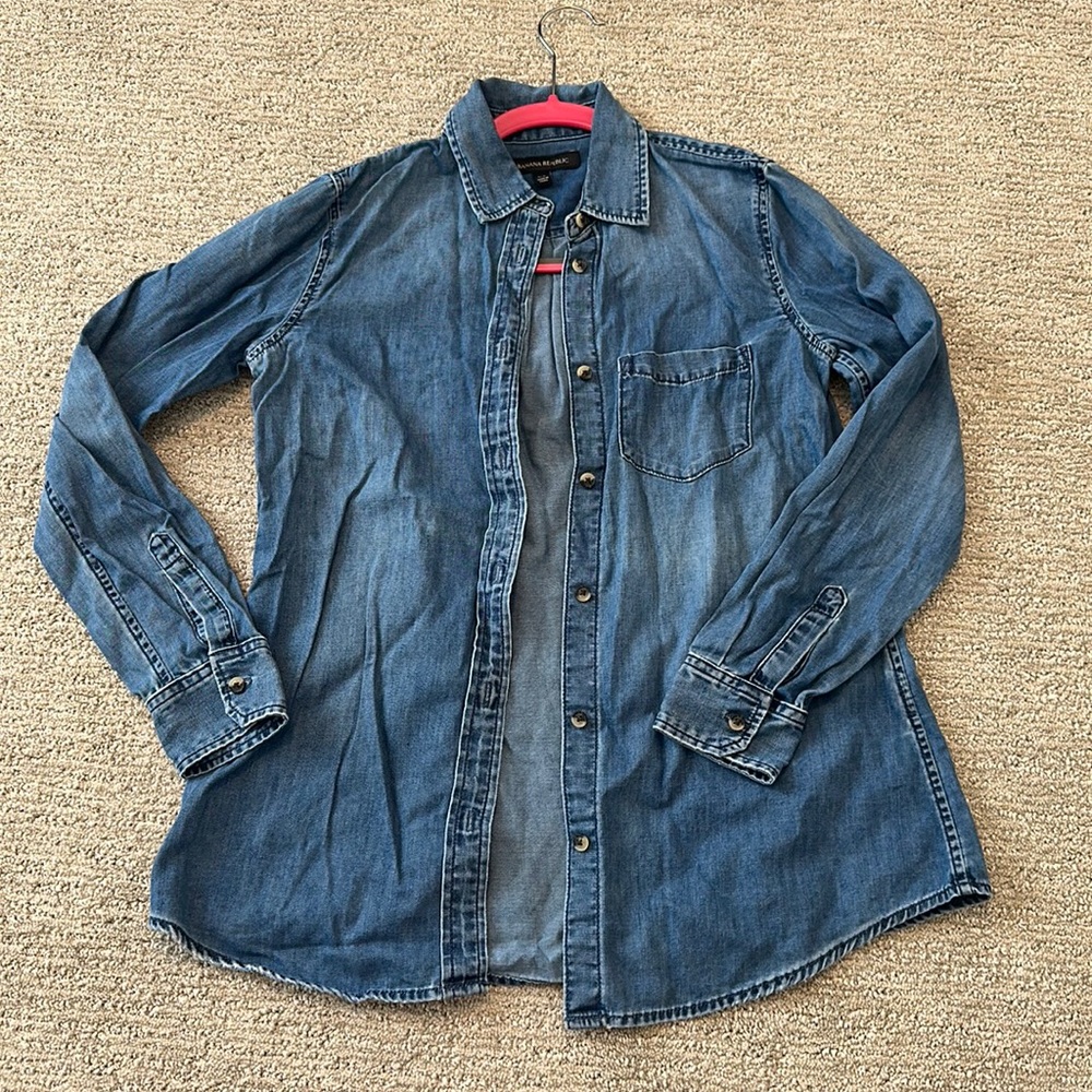Banana Republic jean button down shirt, XS